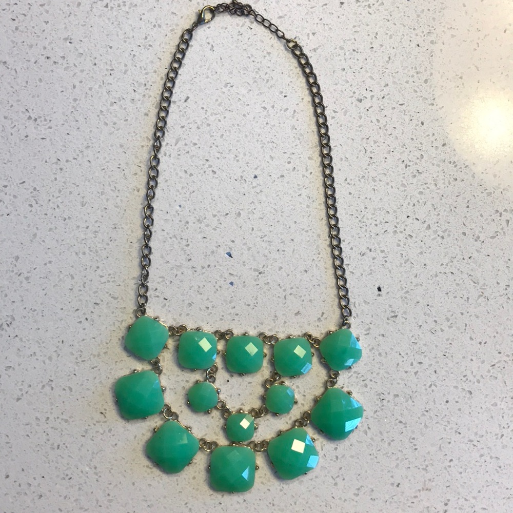 Green statement necklace